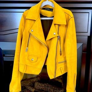 Zara jacket used but good condition Normal Where Needs to be clean